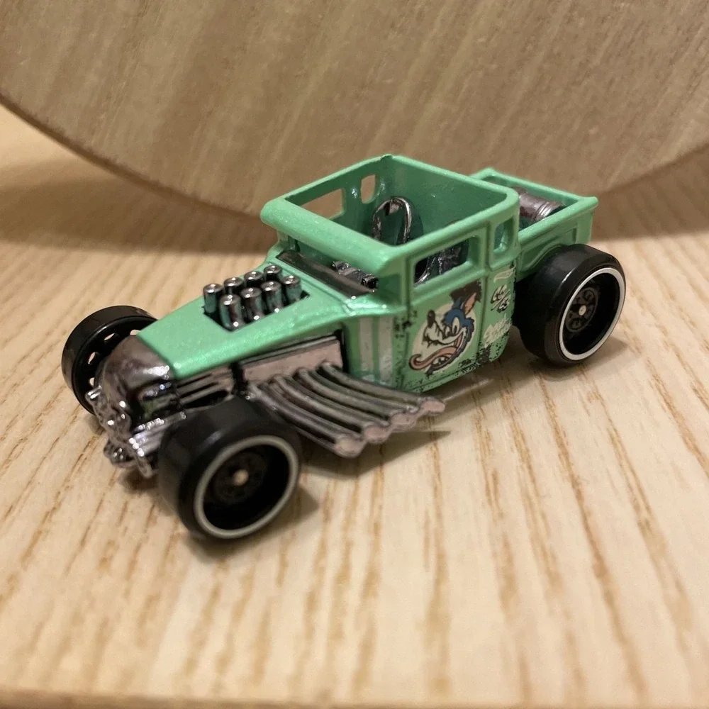 2005 Hot Wheels Bone‎ Shaker Green 1:64 DIECAST Toy Race Car